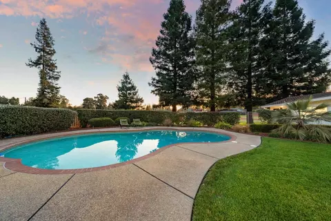Exterior - 1161 Jacob Ln, Carmichael, CA 95608 photo 14 of 20