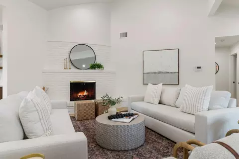 Living - 1161 Jacob Ln, Carmichael, CA 95608 photo 3 of 4