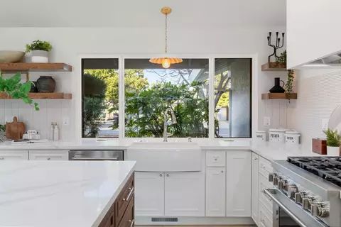 Kitchen - 1161 Jacob Ln, Carmichael, CA 95608 photo 5 of 10