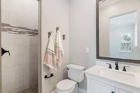 Bath - 1432 Springhaven Way, Lodi, CA 95242 photo 1 of 3