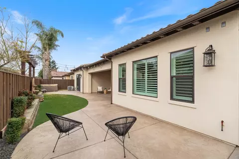 Exterior - 1432 Springhaven Way, Lodi, CA 95242 photo 4 of 6