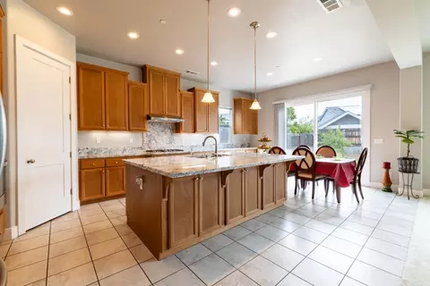 1540 Mirassou Dr, Manteca, CA 95337 photo 8