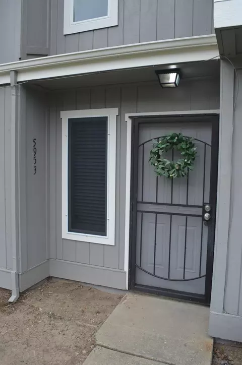 5953 Bamford Dr, Sacramento, CA 95823