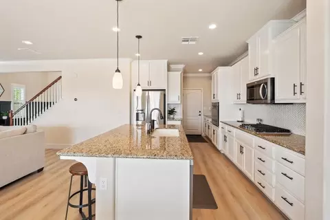 Kitchen - 2414 Galloping Trail Ct, Rocklin, CA 95765 photo 4 of 7