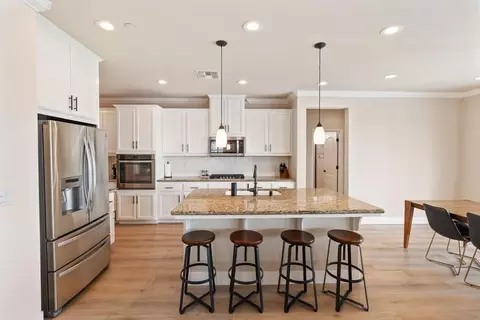 Kitchen - 2414 Galloping Trail Ct, Rocklin, CA 95765 photo 3 of 7
