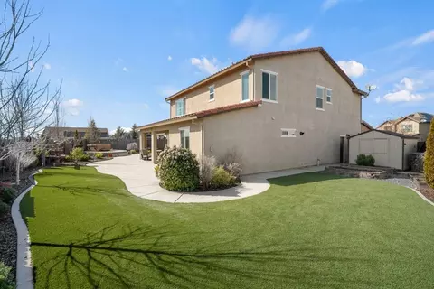 Exterior - 2414 Galloping Trail Ct, Rocklin, CA 95765 photo 9 of 12