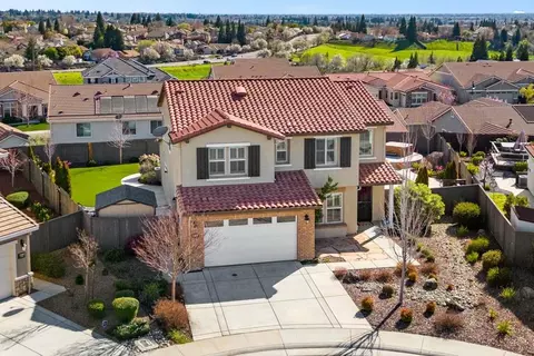 View/Area - 2414 Galloping Trail Ct, Rocklin, CA 95765 photo 2 of 11