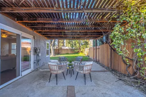 Exterior - 3921 Windrose Pl, Antelope, CA 95843 photo 13 of 22