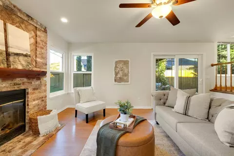Living - 3921 Windrose Pl, Antelope, CA 95843 photo 3 of 5