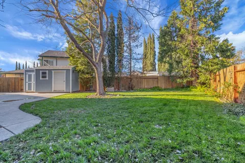 Exterior - 3921 Windrose Pl, Antelope, CA 95843 photo 6 of 22