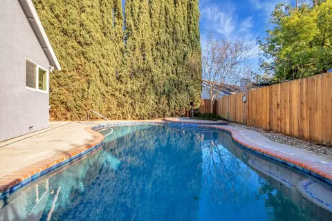 Exterior - 3921 Windrose Pl, Antelope, CA 95843 photo 20 of 22