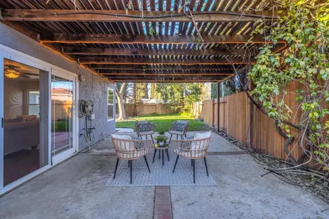 Exterior - 3921 Windrose Pl, Antelope, CA 95843 photo 14 of 22