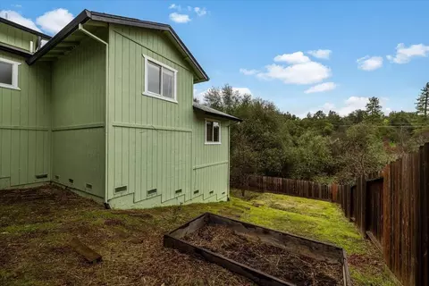 Exterior - 2333 Davis Ct, Placerville, CA 95667 photo 5 of 7