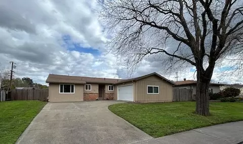 7814 Oakcreek Dr, Stockton, CA 95207