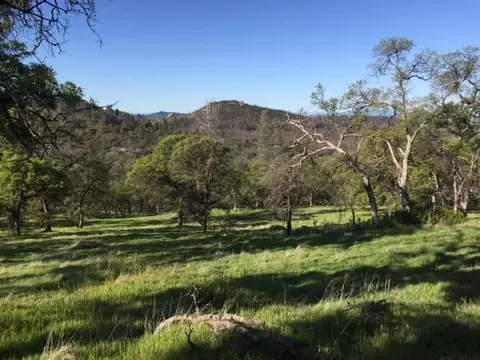 19 Strong Box Ct, Browns Valley, CA 95918