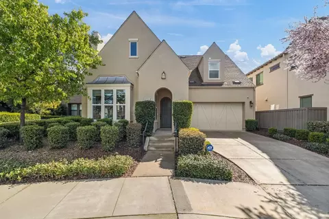 3324 Deforest Way, Sacramento, CA 95816