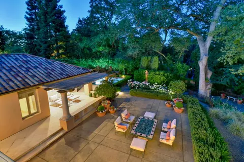 Exterior - 1918 Cenacle Ln, Carmichael, CA 95608 photo 5 of 32