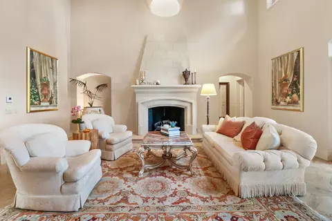 Living - 1918 Cenacle Ln, Carmichael, CA 95608 photo 3 of 6