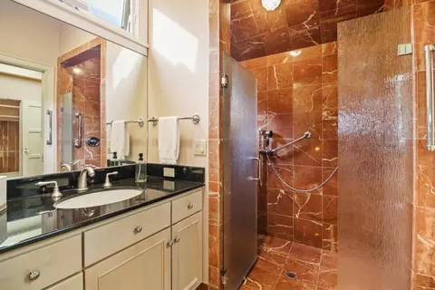 Bath - 1918 Cenacle Ln, Carmichael, CA 95608 photo 7 of 11