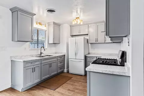 215 Floyd Ave #17, Modesto, CA 95350 photo 1