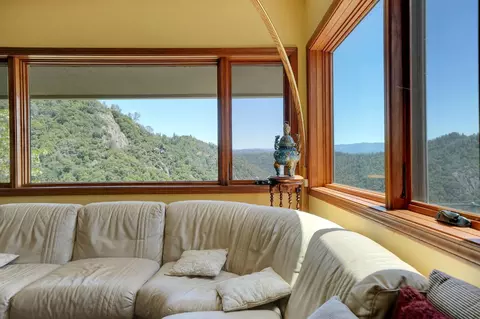 Living - 19000 Meadowbrook Dr, Pine Grove, CA 95665 photo 5 of 13