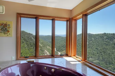 Bath - 19000 Meadowbrook Dr, Pine Grove, CA 95665 photo 7 of 8