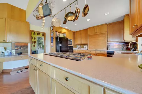 Kitchen - 19000 Meadowbrook Dr, Pine Grove, CA 95665 photo 1 of 7