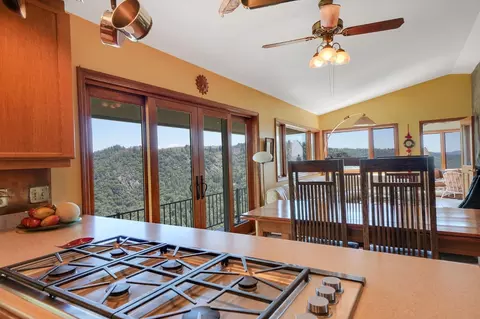Kitchen - 19000 Meadowbrook Dr, Pine Grove, CA 95665 photo 2 of 7
