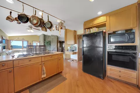 Kitchen - 19000 Meadowbrook Dr, Pine Grove, CA 95665 photo 7 of 7