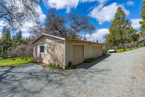 Exterior - 19840 Meadowood Dr, Jackson, CA 95642 photo 12 of 20