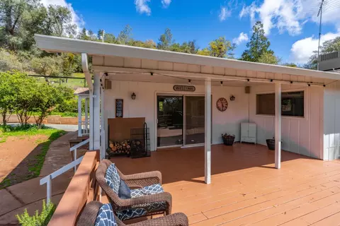 Exterior - 19840 Meadowood Dr, Jackson, CA 95642 photo 6 of 20