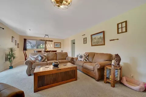 Living - 19840 Meadowood Dr, Jackson, CA 95642 photo 5 of 9