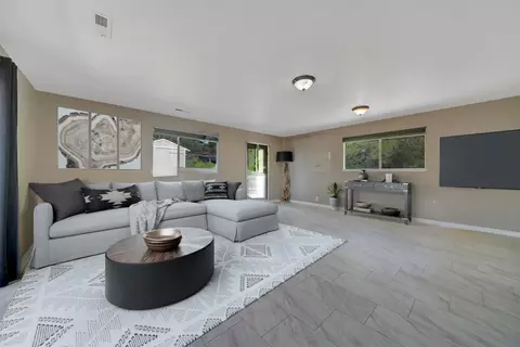 Living - 19840 Meadowood Dr, Jackson, CA 95642 photo 7 of 9