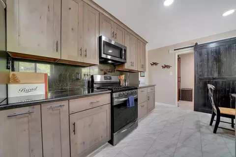 Kitchen - 19840 Meadowood Dr, Jackson, CA 95642 photo 1 of 5