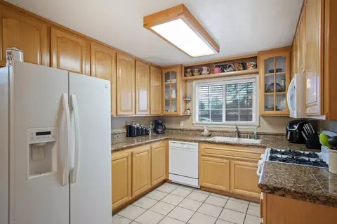 558 Trask Ln, Modesto, CA 95354 photo 9