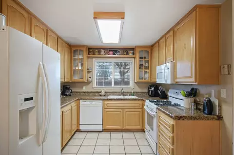 558 Trask Ln, Modesto, CA 95354 photo 8