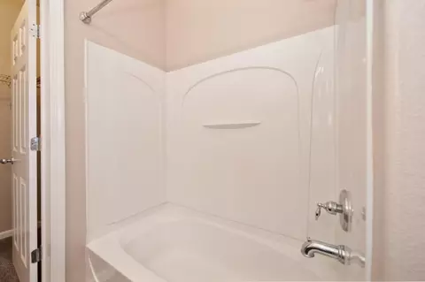 Bath - 3005 Leiper Loop, Lincoln, CA 95648 photo 3 of 3