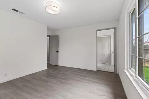 Bedroom - 796 E C St, Oakdale, CA 95361 photo 5 of 5