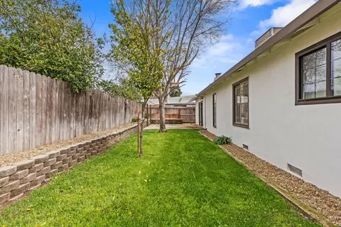 Exterior - 796 E C St, Oakdale, CA 95361 photo 7 of 7