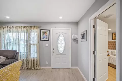 1221 Bispo, Modesto, CA 95350 photo 5