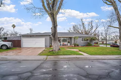 1221 Bispo, Modesto, CA 95350 photo 2