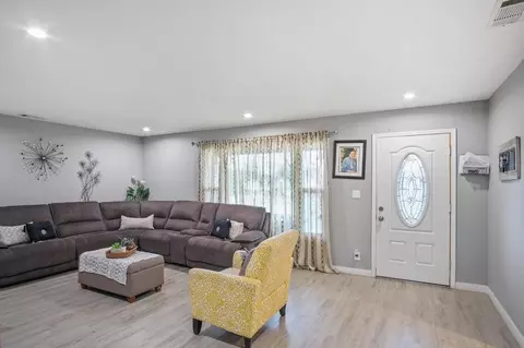 1221 Bispo, Modesto, CA 95350 photo 6