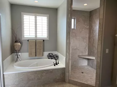Bath - 8752 N Privado Ct, Hilmar, CA 95324 photo 1 of 5