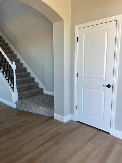 Entry Way - 8752 N Privado Ct, Hilmar, CA 95324 photo 3 of 5