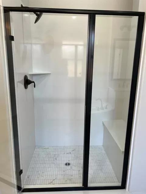 Bath - 8740 N Privado Ct, Hilmar, CA 95324 photo 5 of 6