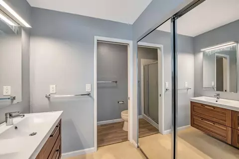 Bath - 6109 Via Casitas, Carmichael, CA 95608 photo 3 of 4
