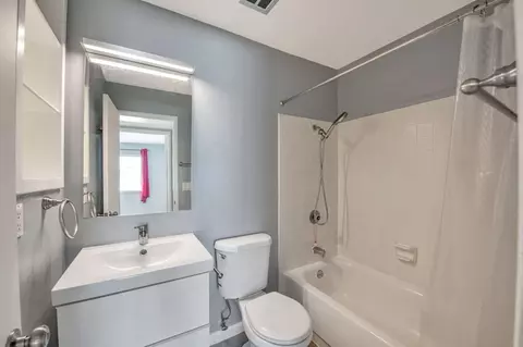 Bath - 6109 Via Casitas, Carmichael, CA 95608 photo 4 of 4