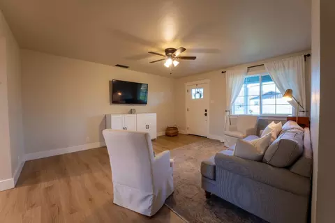 710 E 9th St, Lincoln, CA 95648 photo 4