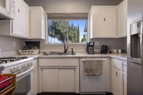 1613 Ortega Dr, Modesto, CA 95355 photo 14
