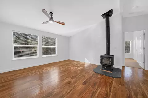 Living - 11084 Upper Previtali Rd, Jackson, CA 95642 photo 3 of 7